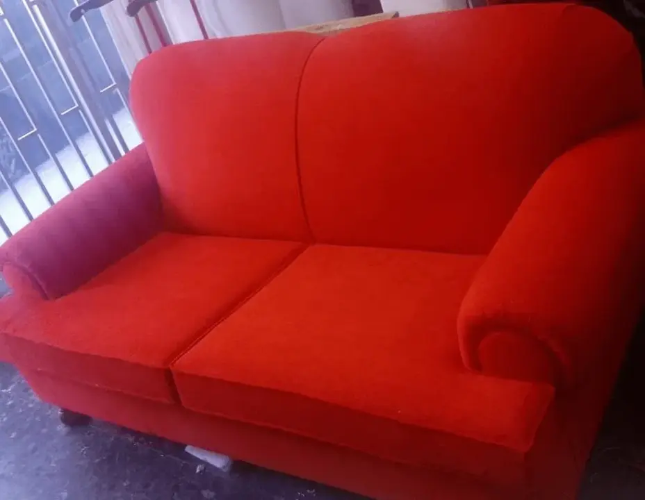 Sofá Tela Roja